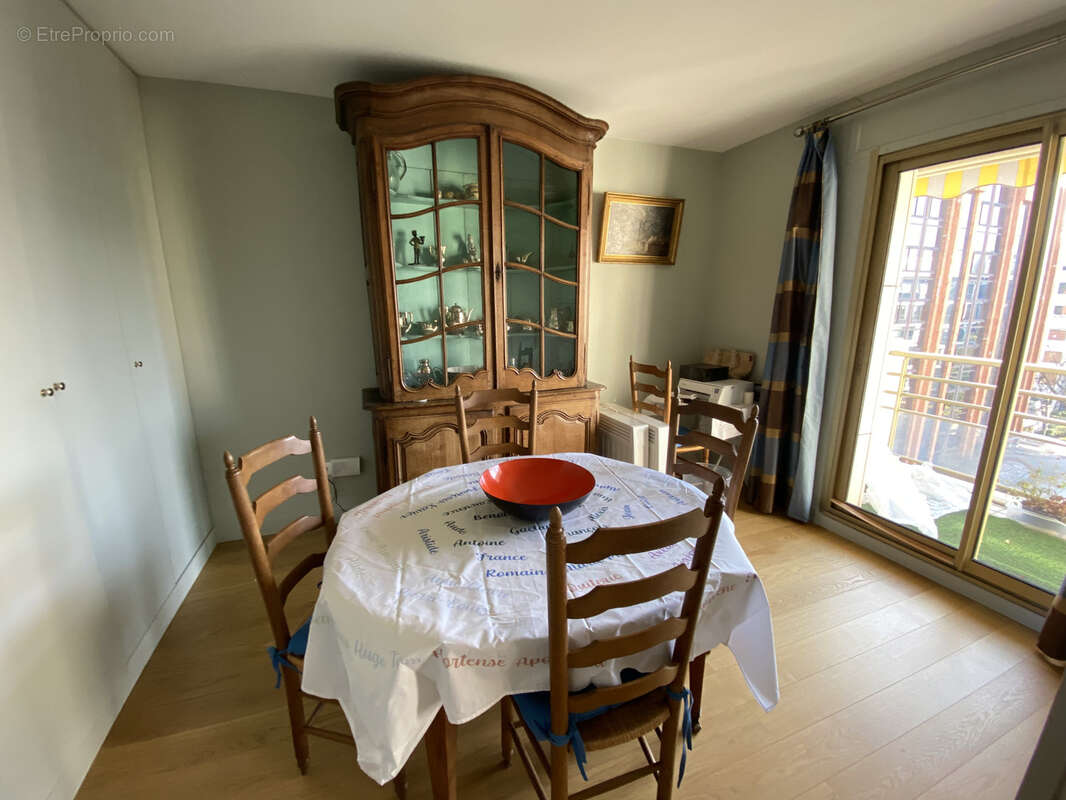 Appartement à LEVALLOIS-PERRET