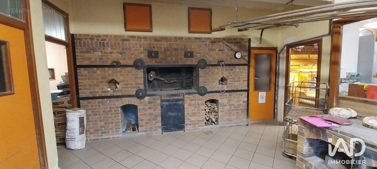 Photo 1 - Commerce à LA GOUTELLE