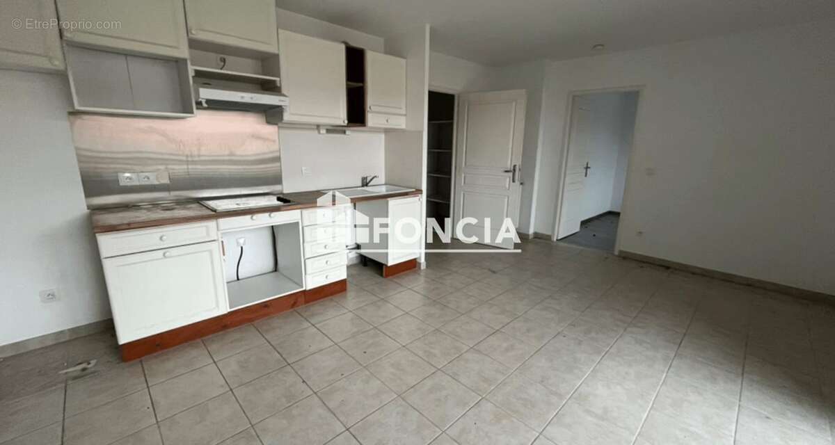 Appartement à BONNE