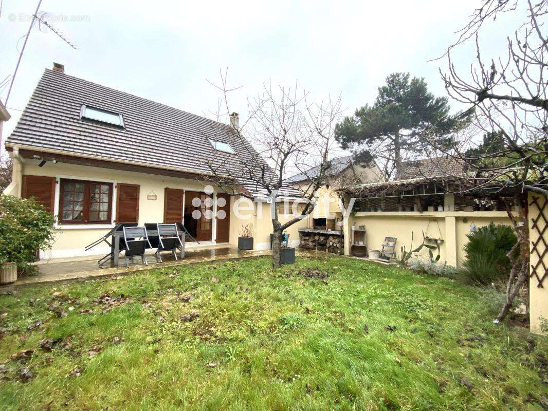Maison à LIVRY-GARGAN
