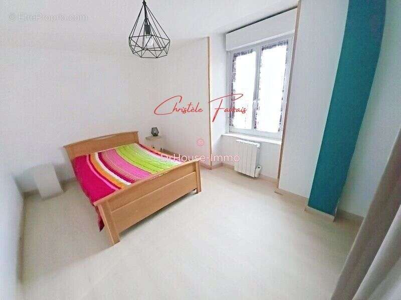 Appartement à LOUVIGNE-DU-DESERT