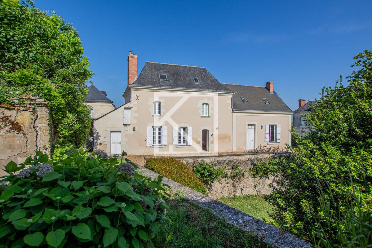 Maison à CORNILLE-LES-CAVES