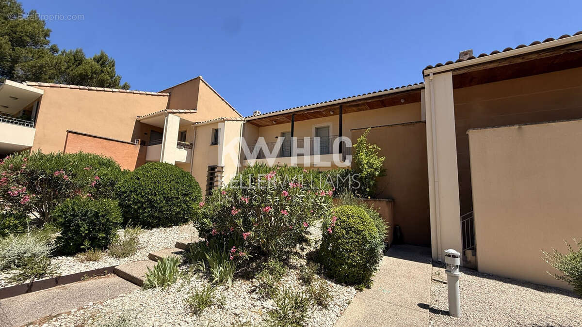 Appartement 76 m² à Saumane-De-Vaucluse  - photo 4