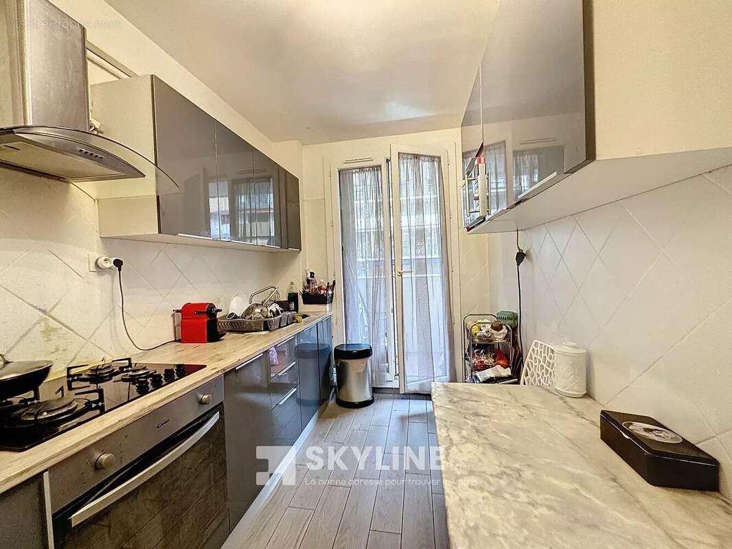 Appartement à MARSEILLE-2E