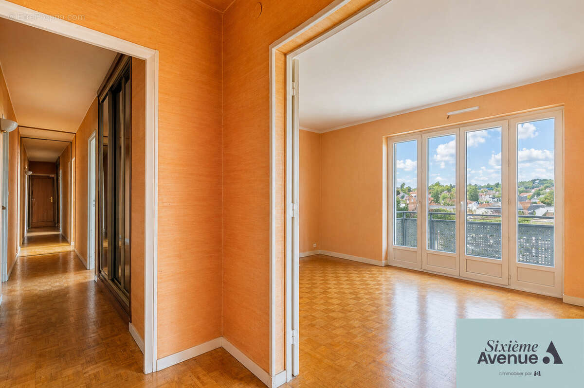 Appartement à CHILLY-MAZARIN