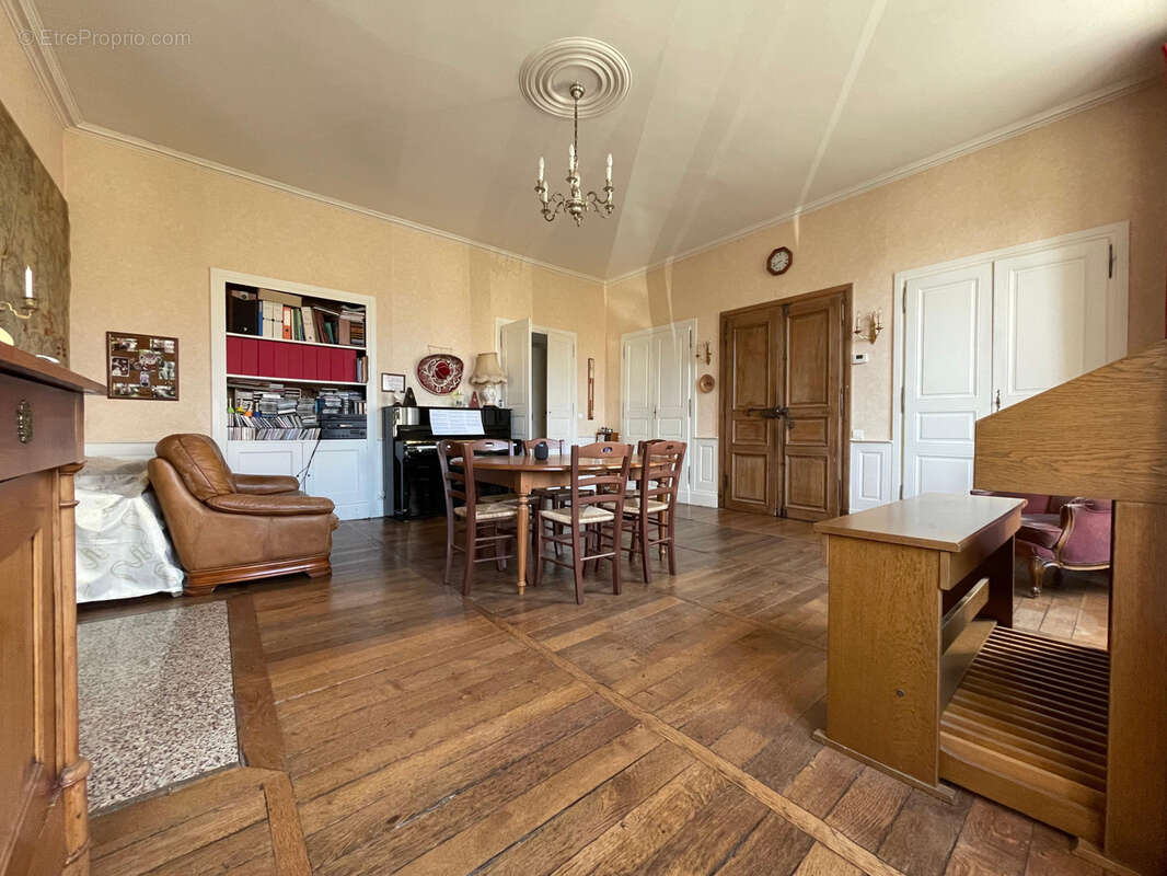 Maison à CEAUX-EN-COUHE