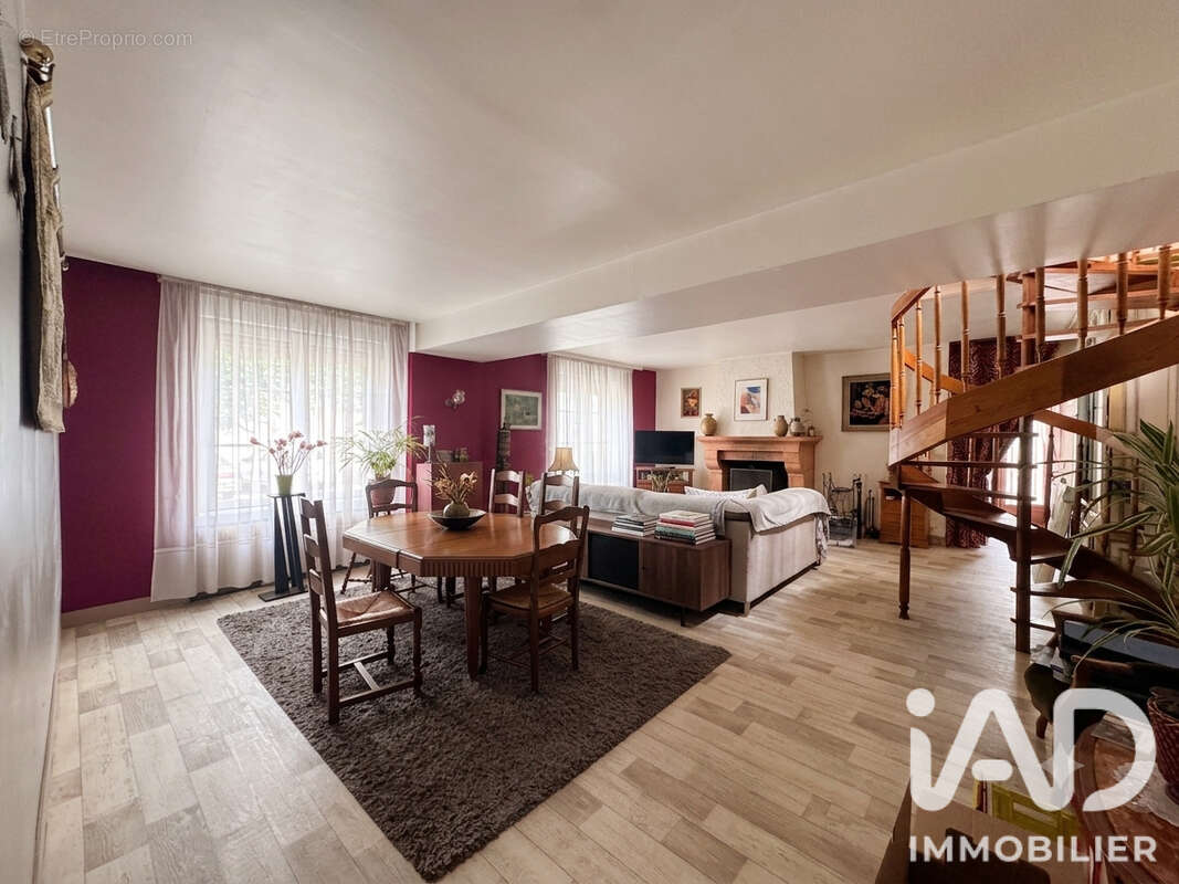 Maison 132 m² à Montereau-Fault-Yonne  - photo 2