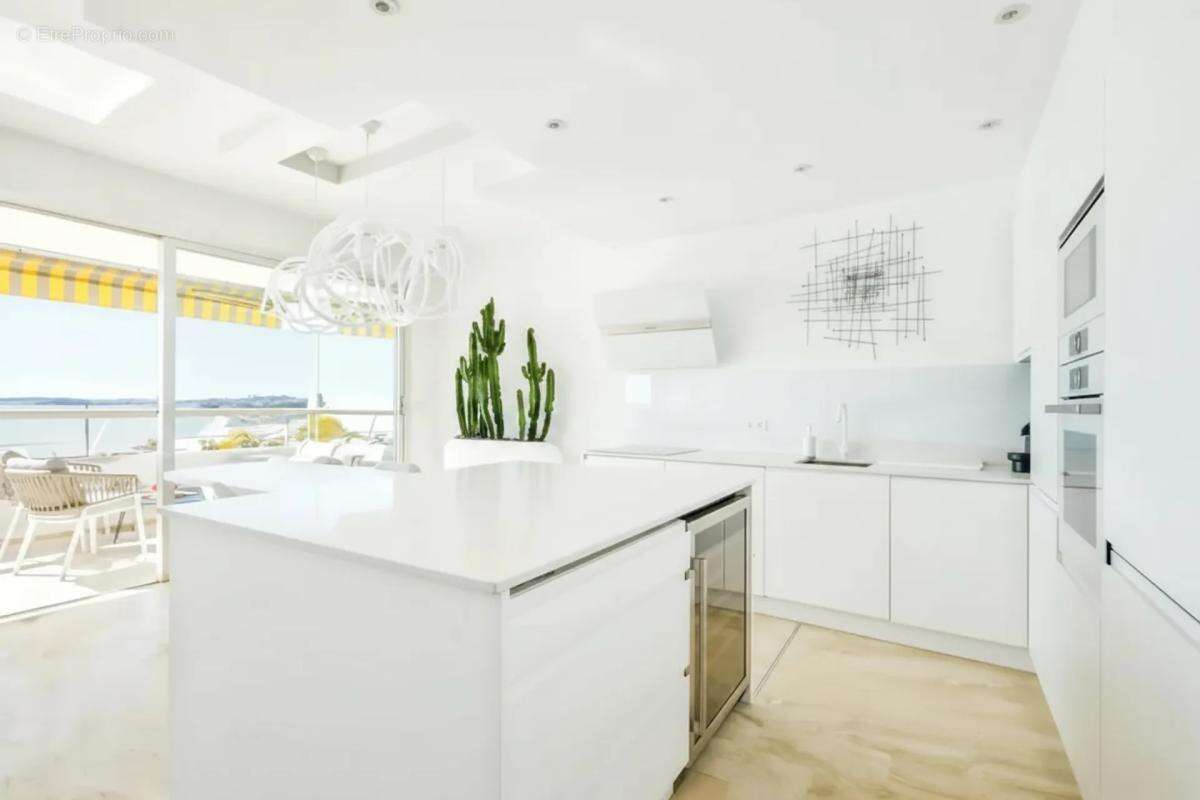 Appartement à VILLENEUVE-LOUBET