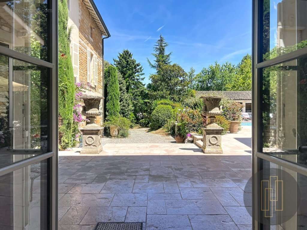 Exclusivite - morance demeure 400m² sur un parc de 4453m² - - photo 2