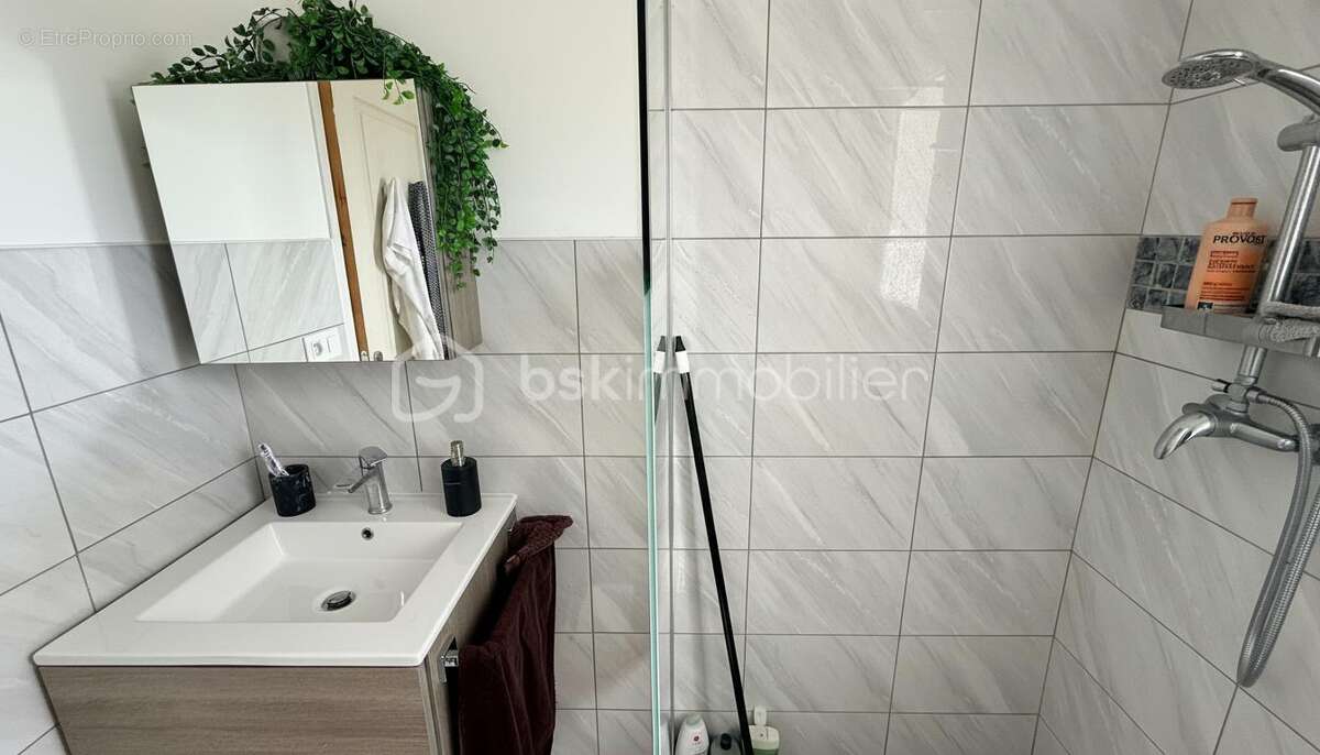 Appartement à ABEILHAN