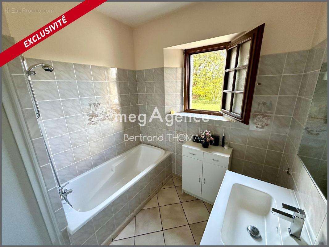 Maison à SAINT-BRICE-EN-COGLES