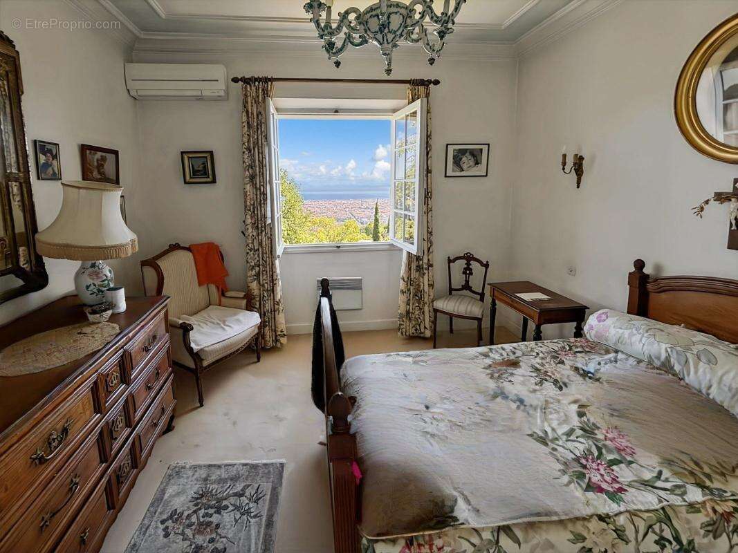 Nice gairaut – villa provençale avec vue mer, piscine, terrain de 2 000 m² et garage de 100 m² - photo 14
