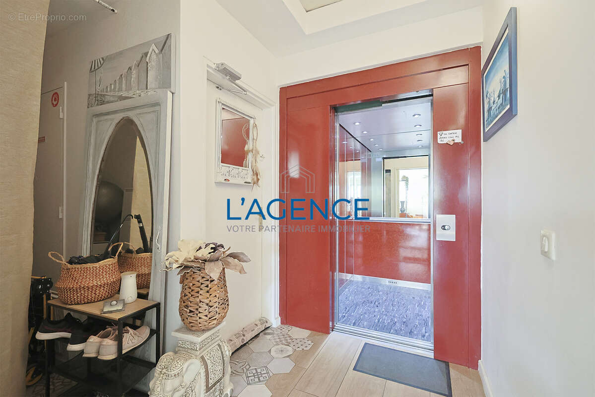 Appartement à HYERES
