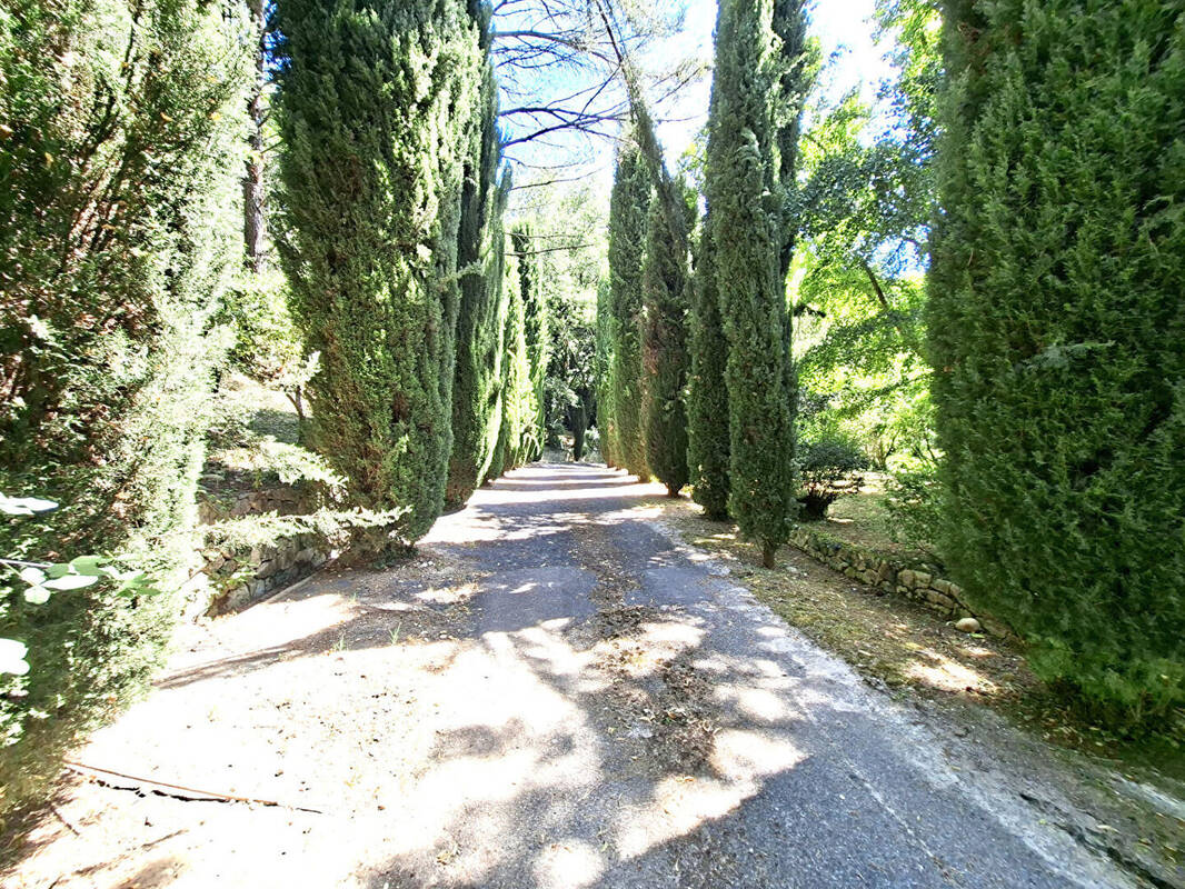 Maison à MONTELIMAR
