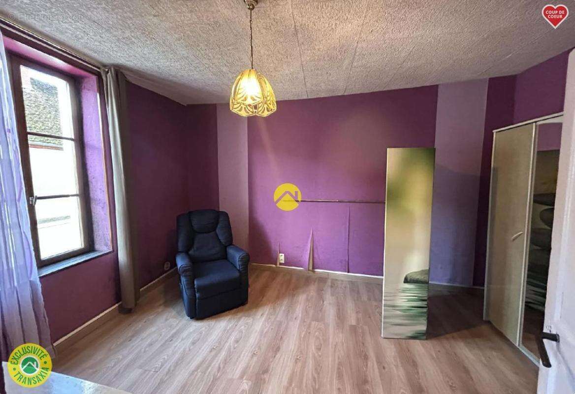 Maison à LE VEURDRE