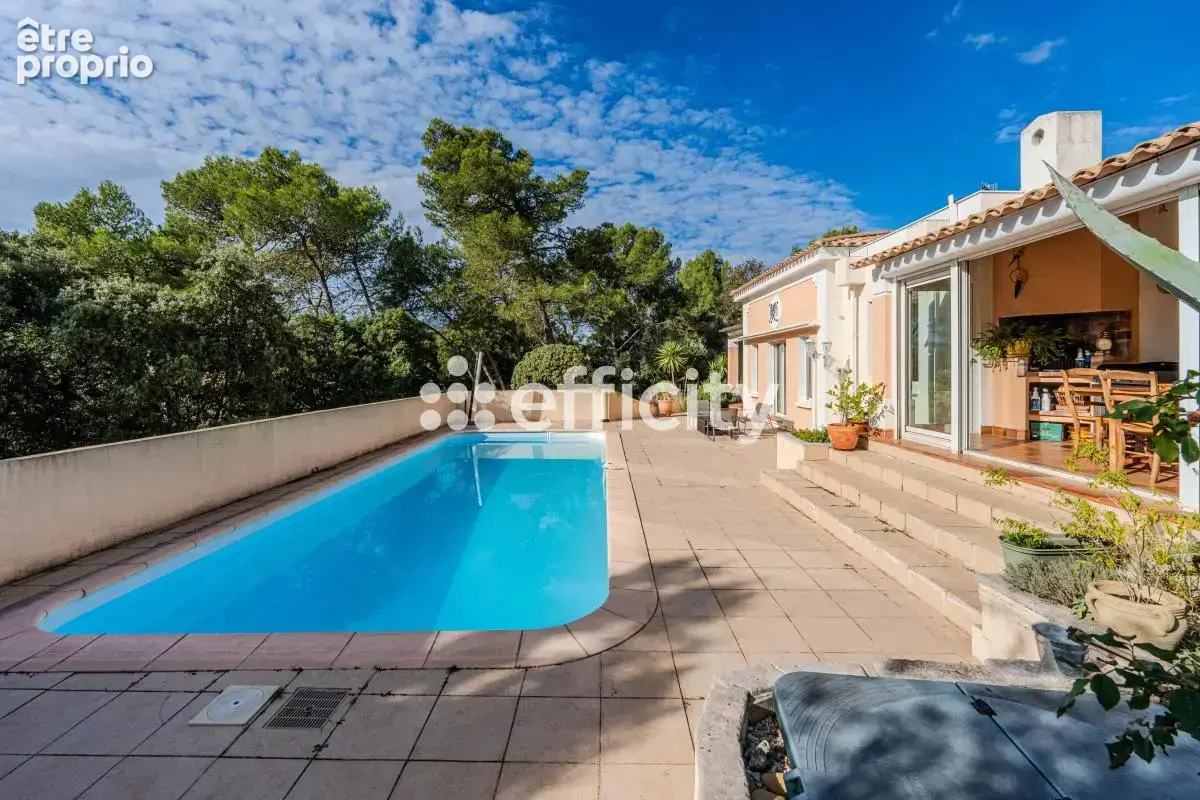 Maison 6 pièces 177 m² à vendre à Saint-Mathieu-De-Treviers (34270) - photo 2