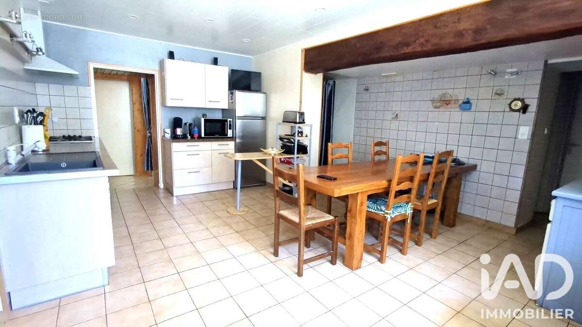 Maison 122 m² à Lavans-Vuillafans  - photo 4