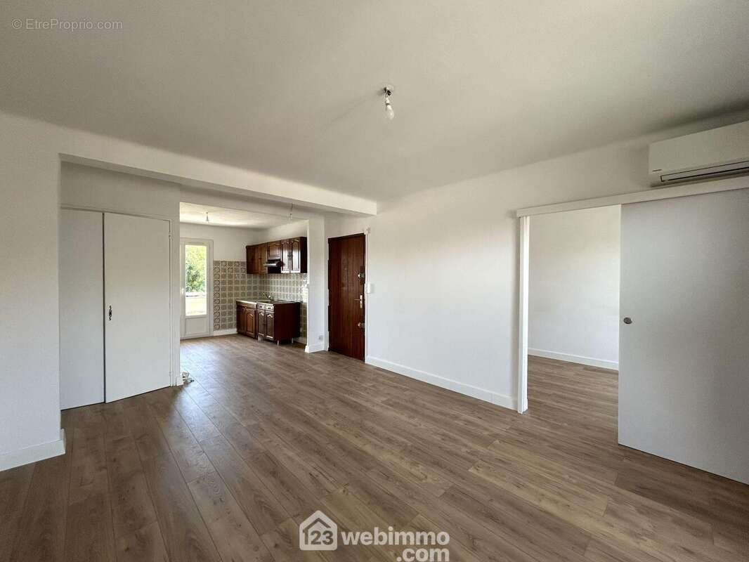 T4 de 74 m2 - Appartement à BIGUGLIA