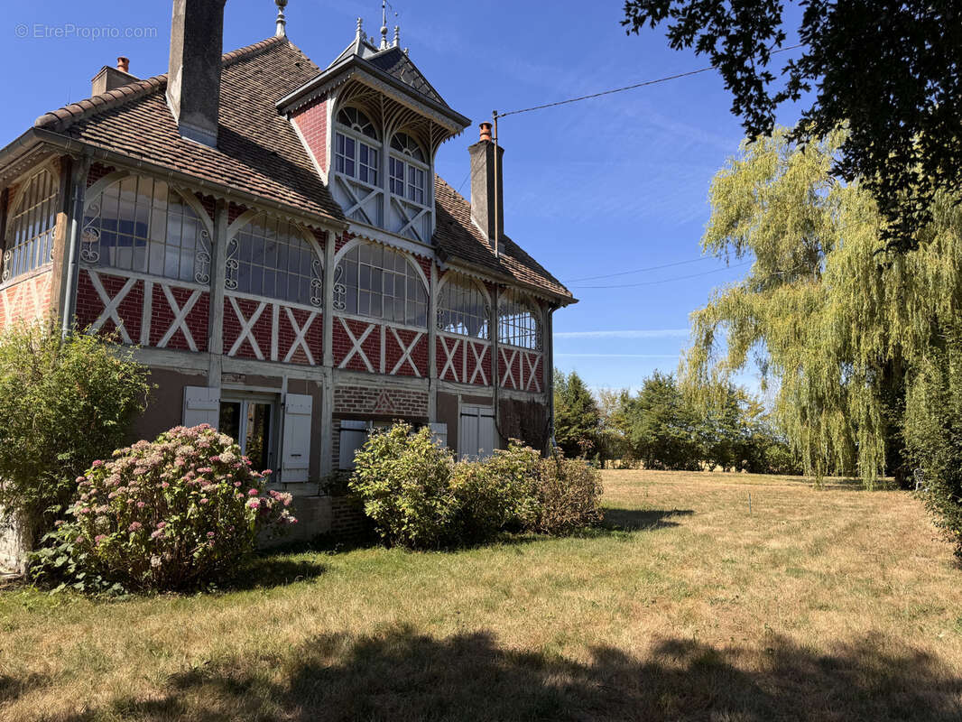 Propriété de charme   Gîte, 5 appartements et dépendances - 4 hectares - photo 4