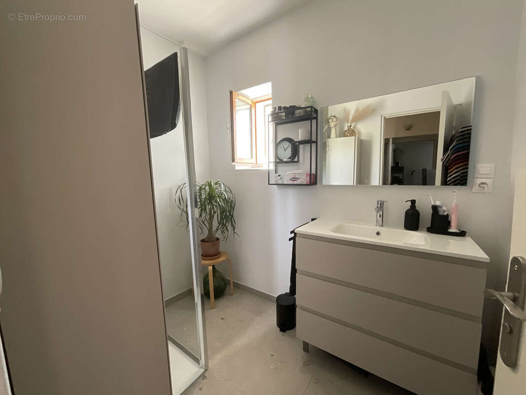 Appartement à MEYZIEU