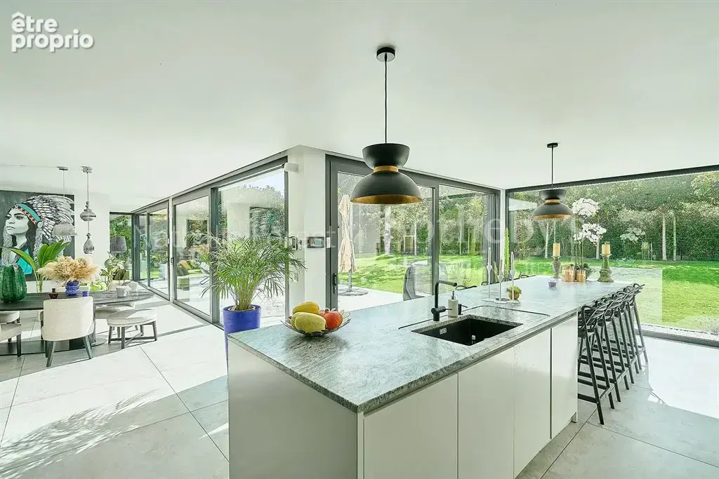 Mouvaux résidentiel , splendide maison cubique , 5 ch , bureau , garage sur 1344 m2 de terrain . - photo 8