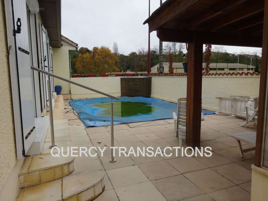 piscine - Maison à CAHORS