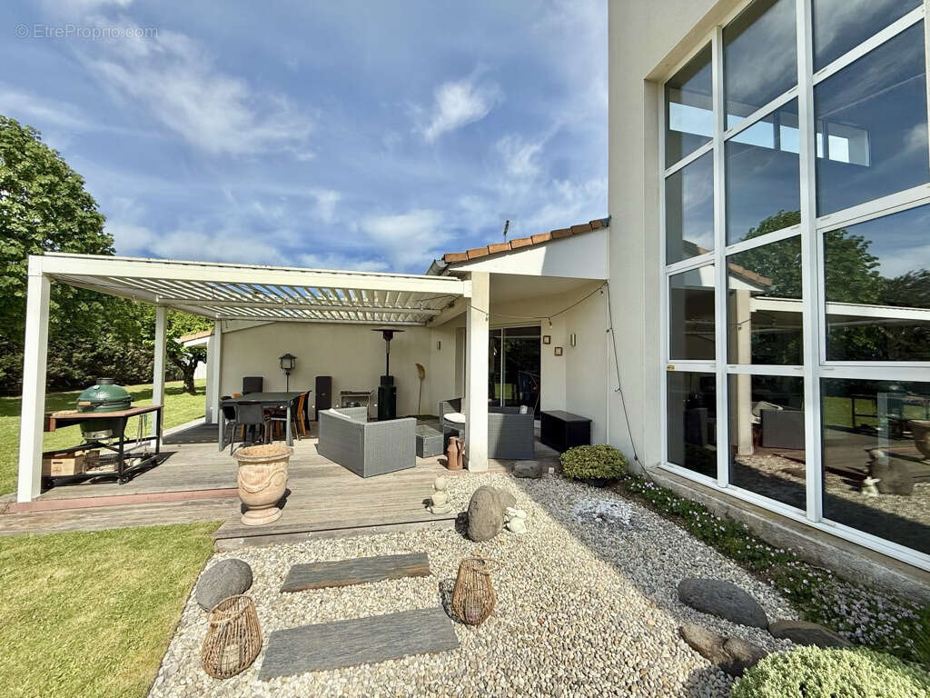 Maison à SAINT-MARCEL-LES-VALENCE