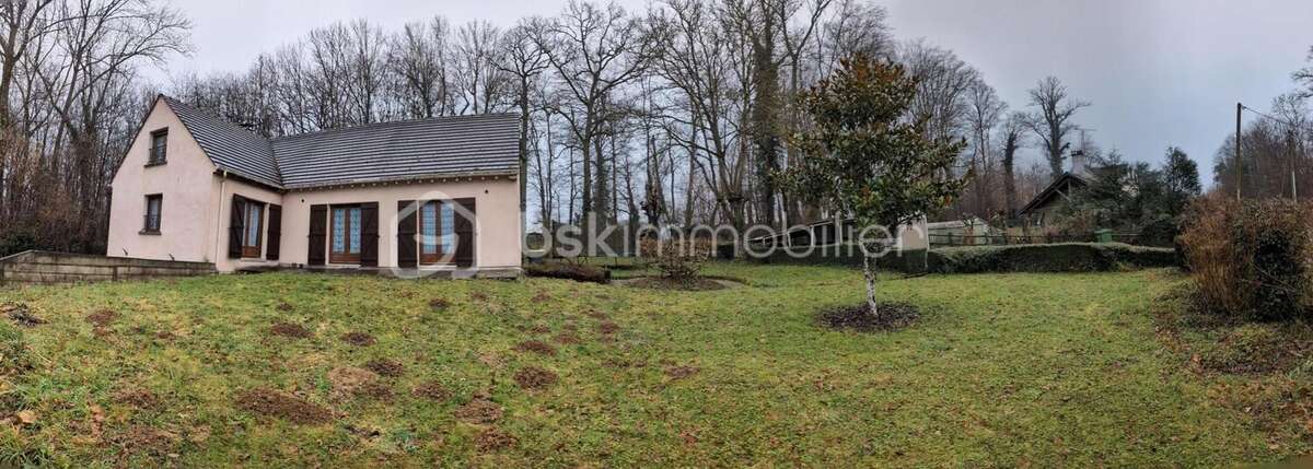  Grande maison traditionnelle avec terrain arboré, sous sol et garage - photo 3