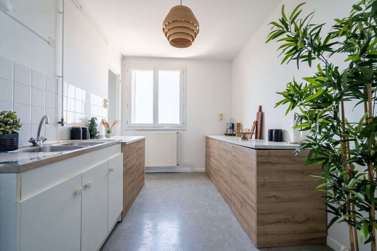 Appartement à MEYZIEU