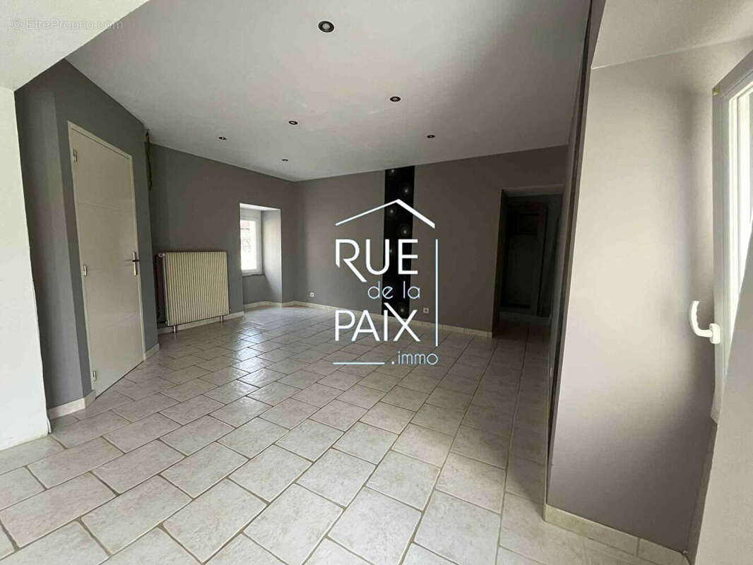 Maison à NAINTRE
