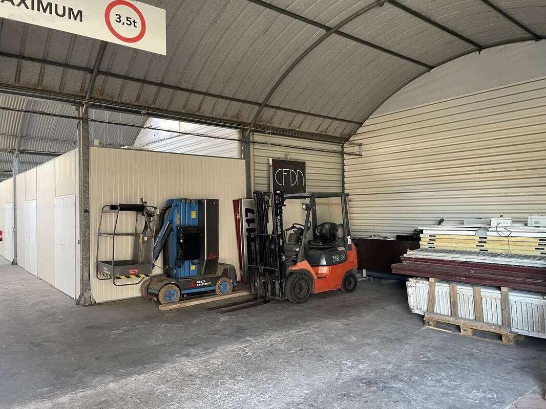 Commerce à CARPIQUET