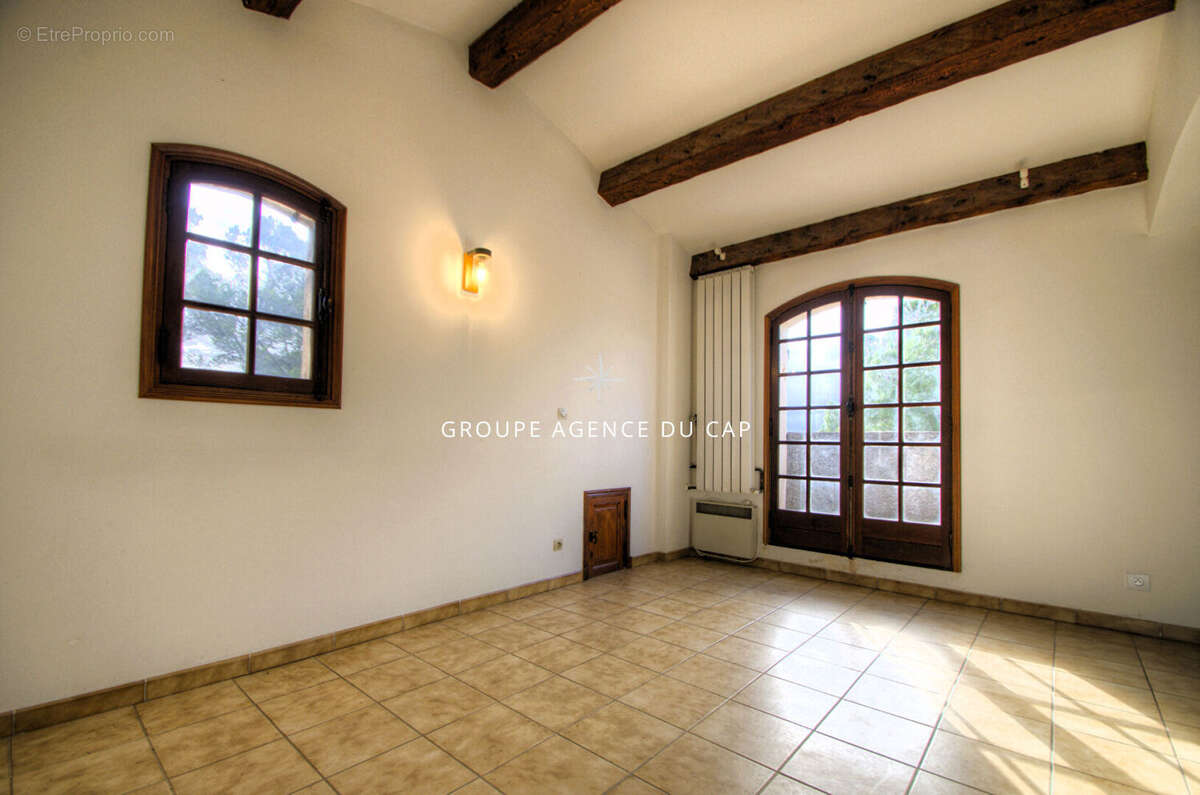 Maison à PUGET-SUR-ARGENS