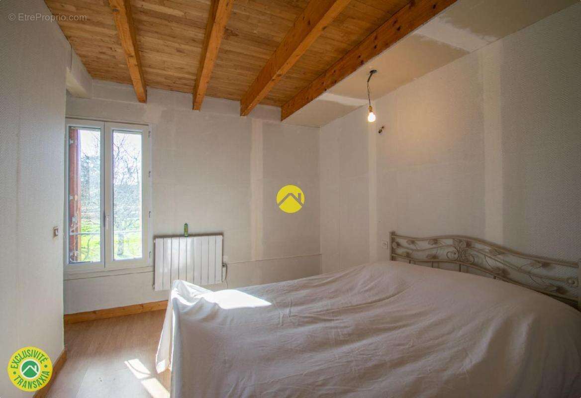 Maison à LE BUISSON-DE-CADOUIN