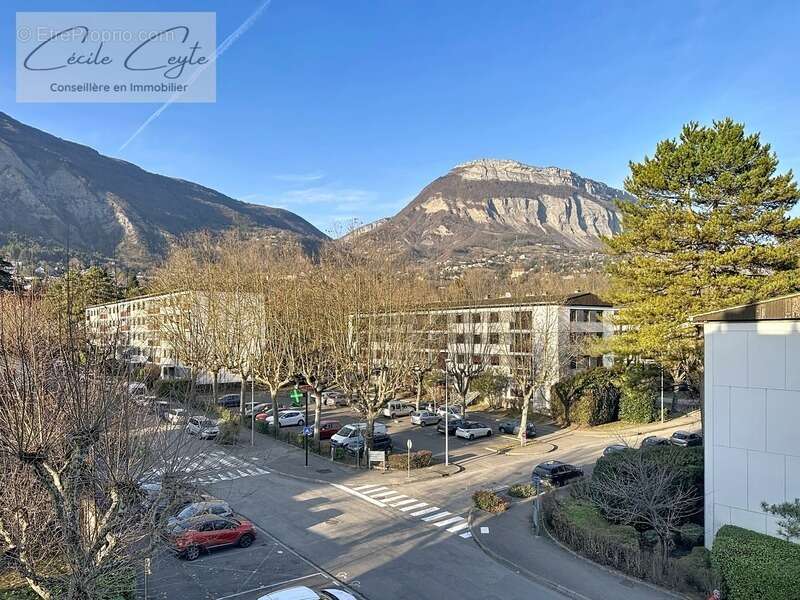 Appartement à LA TRONCHE