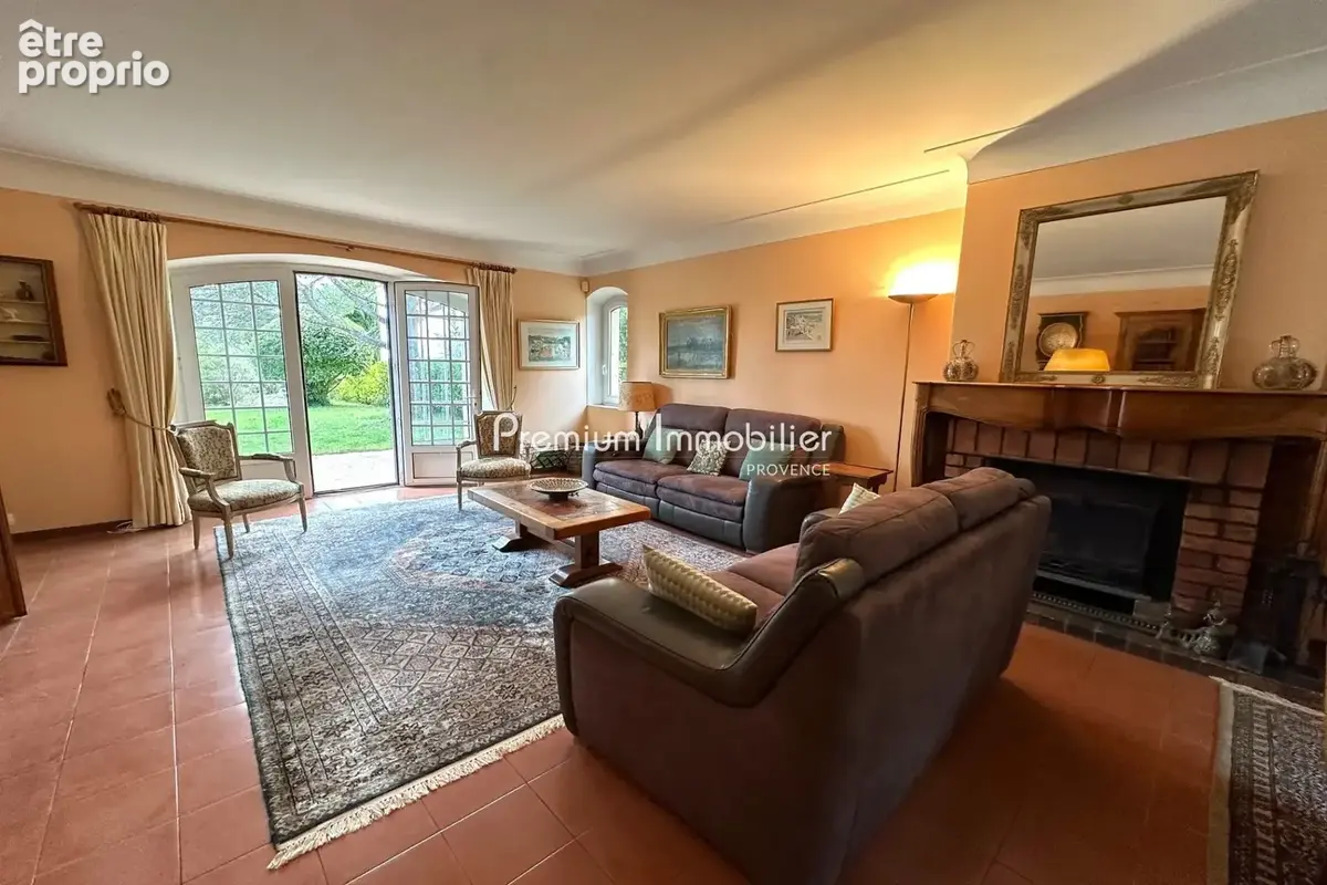 Maison 284 m² à Aix-En-Provence  - photo 4