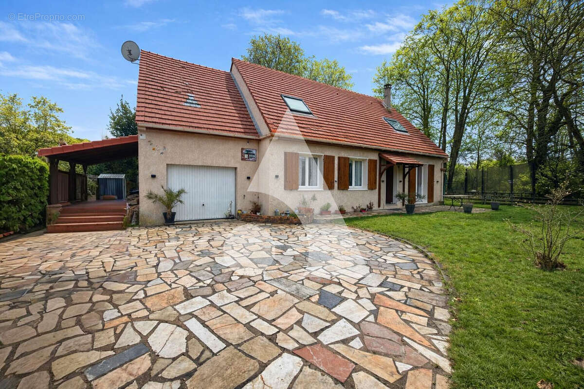 Maison à LA FERTE-ALAIS