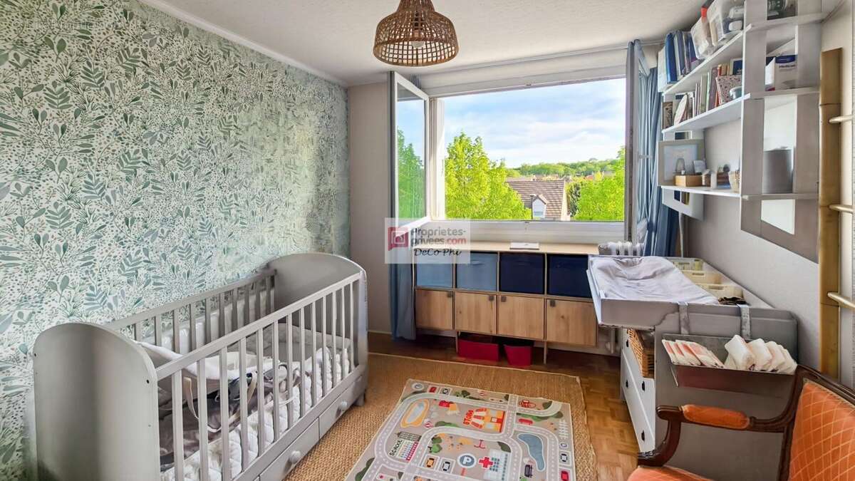 Appartement à SAINT-CYR-L'ECOLE