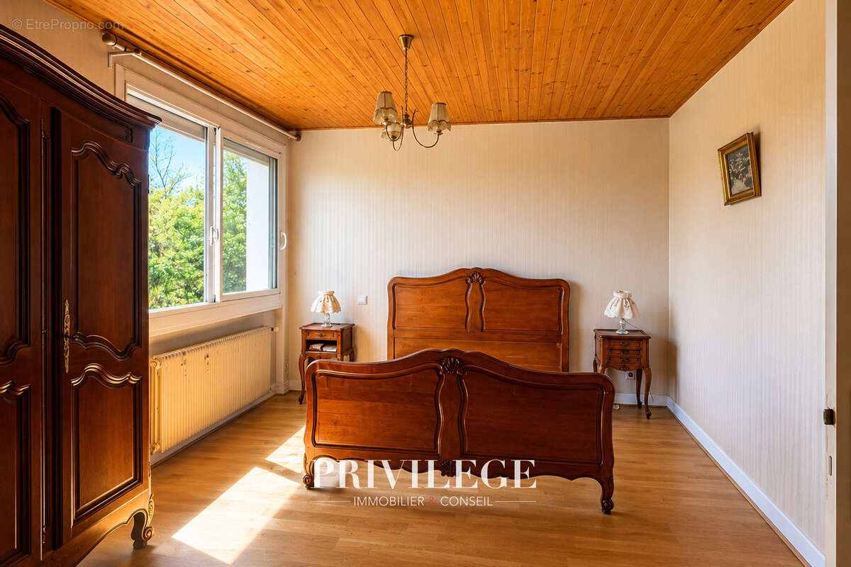 Maison à SAINT-CYR-AU-MONT-D'OR
