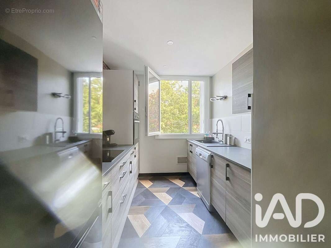 Appartement 75 m² à Joue-Les-Tours  - photo 3