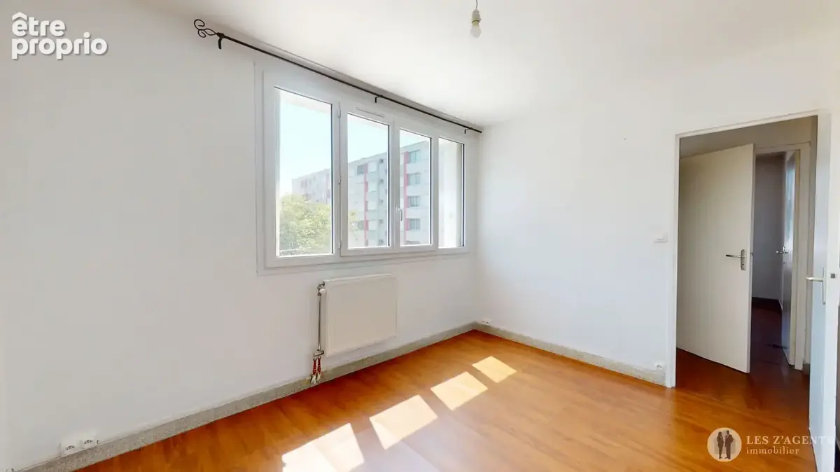 T3 avec balcon dans une copropriété fermée - photo 8