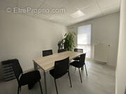 Photo 1 - Commerce à AMIENS