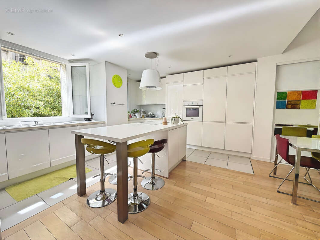 Appartement à PARIS-6E