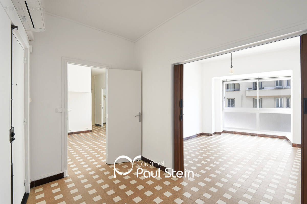 Appartement à MARSEILLE-8E