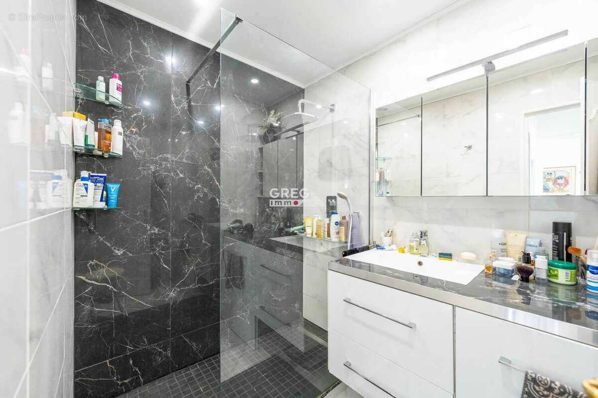 Appartement à VILLENEUVE-LOUBET