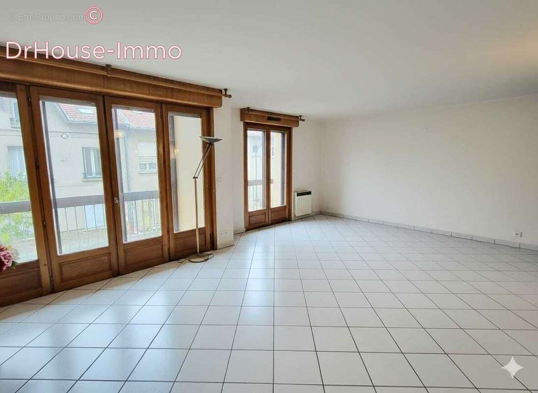 Appartement à ESPALY-SAINT-MARCEL