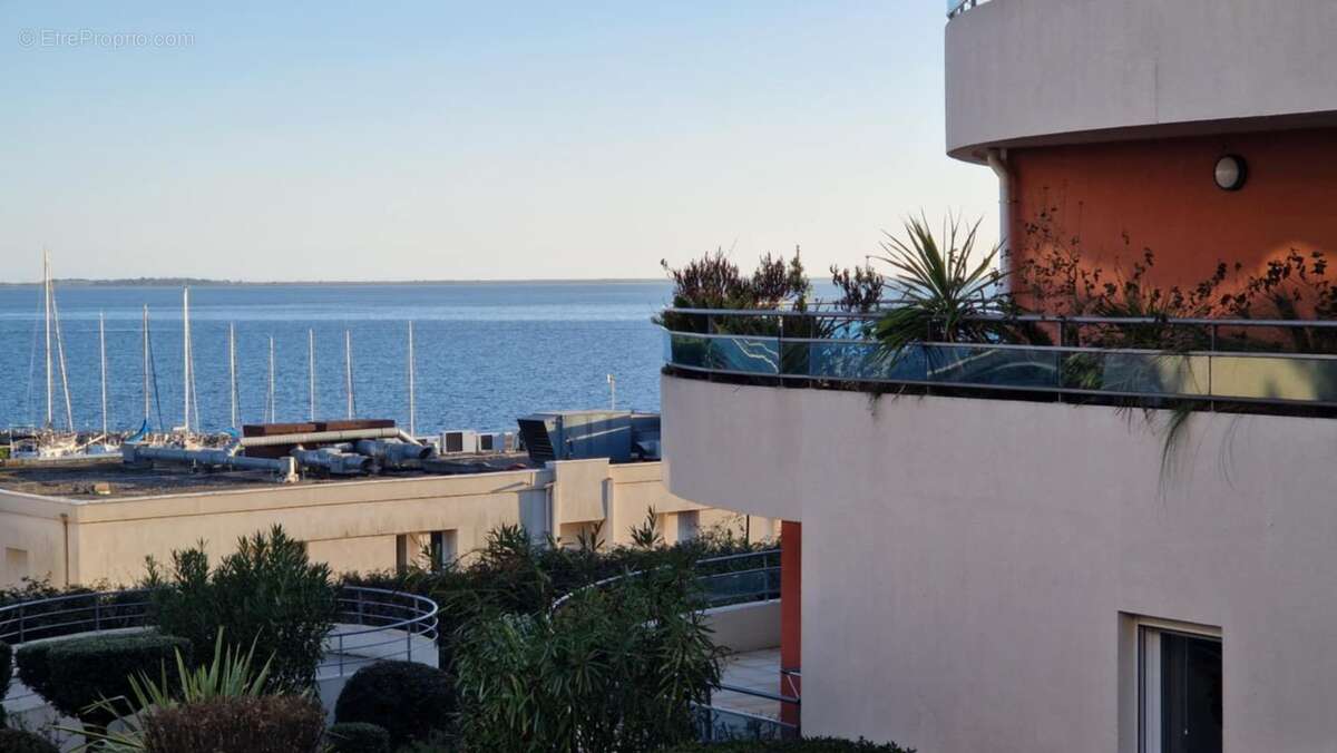Appartement à MEZE