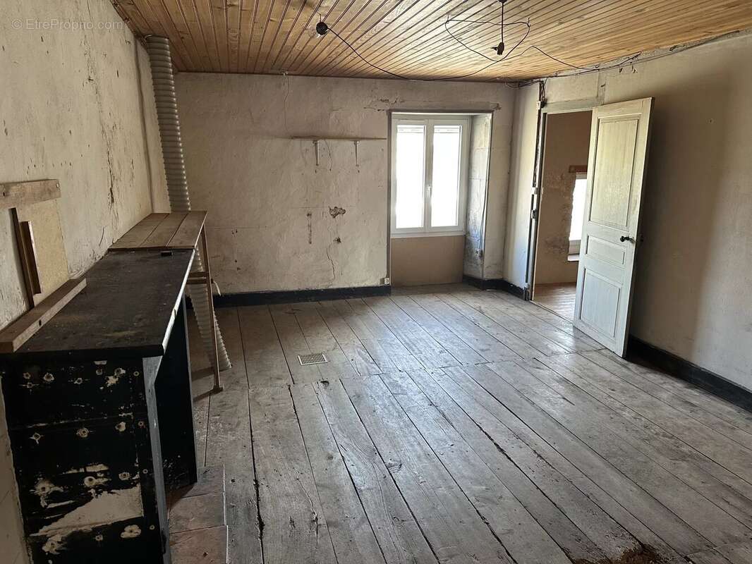 Maison à CEAUX-EN-COUHE