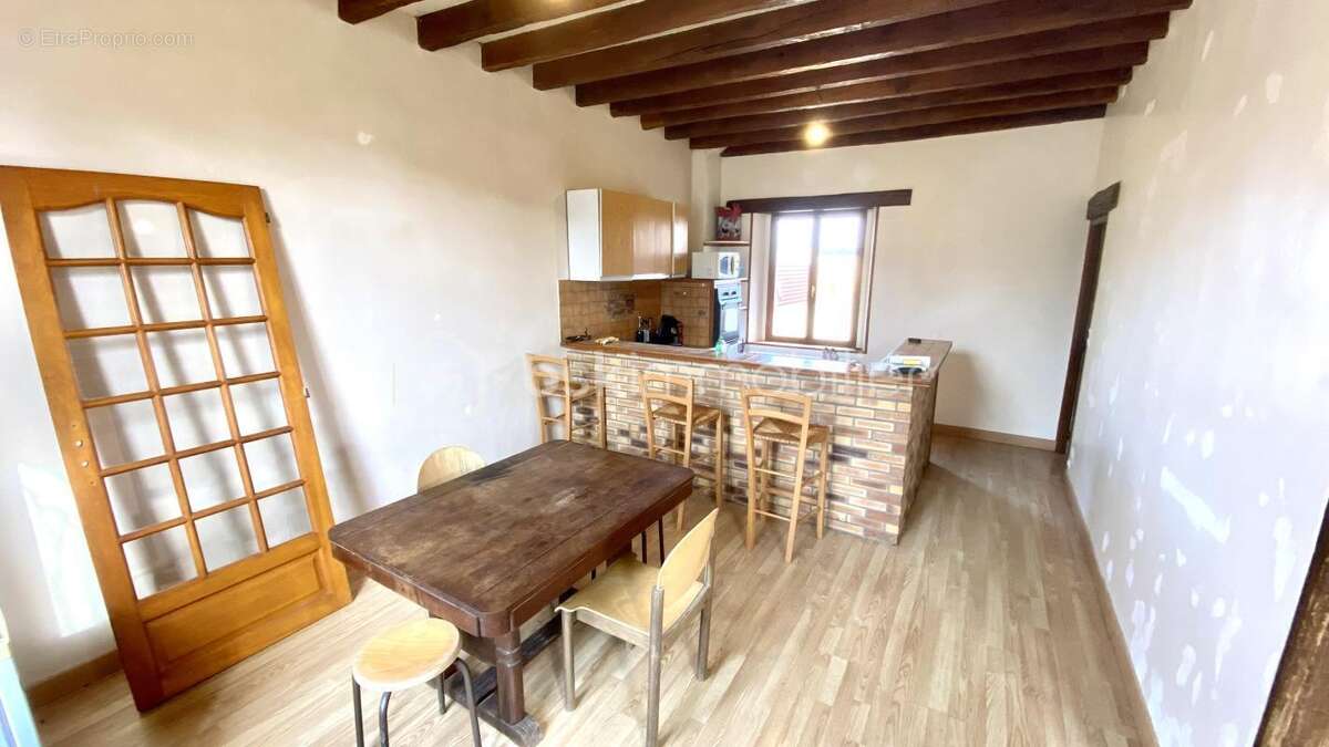 Maison à SAINT-MAURICE-AUX-RICHES-HOMMES