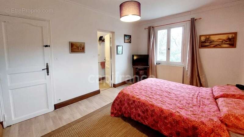 Maison à LE BUISSON-DE-CADOUIN