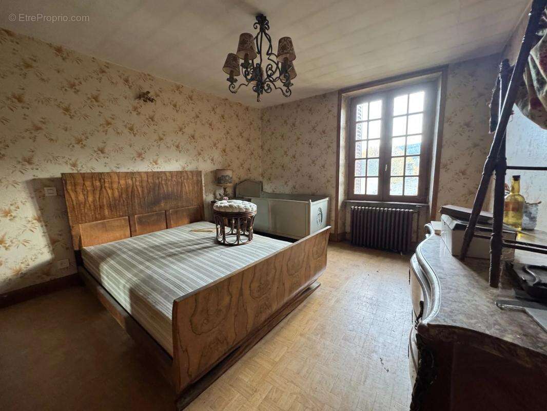 Maison à CHABRELOCHE